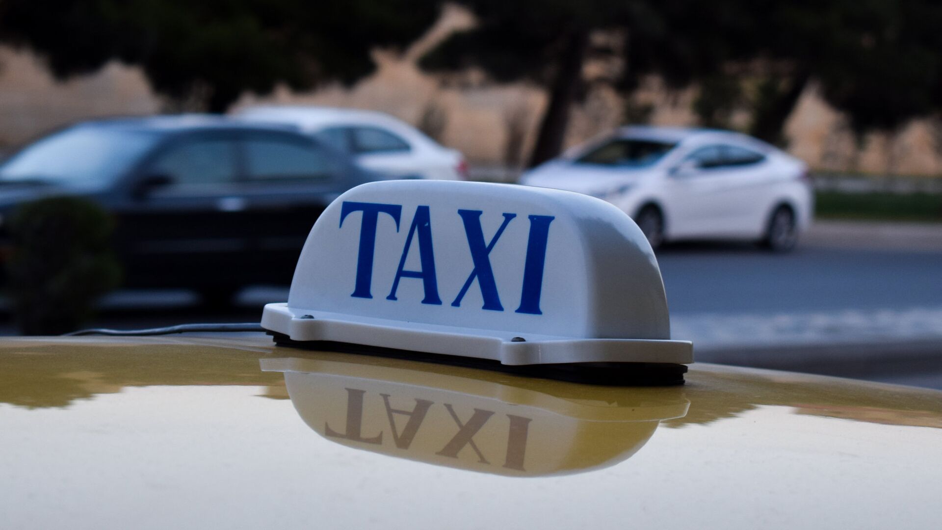 Эксперт: Услуги такси резко подорожают
 
