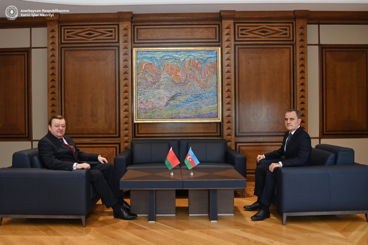 В Баку состоялась встреча глав МИД Азербайджана и Беларуси в расширенном составе
 