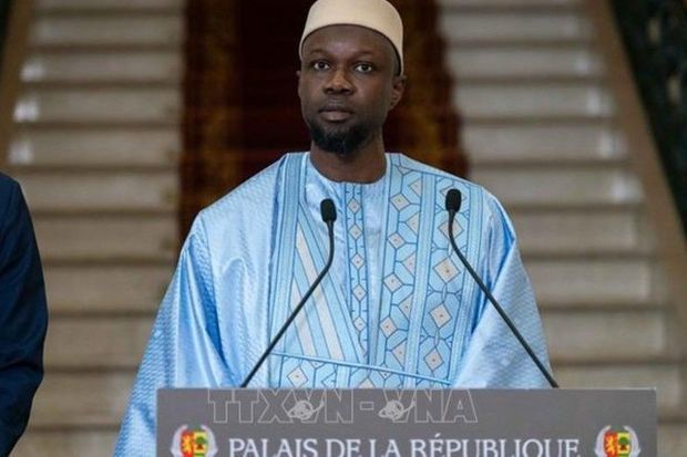 Премьер Сенегала Сонко раскритиковал Париж за политику в отношении его страны
 