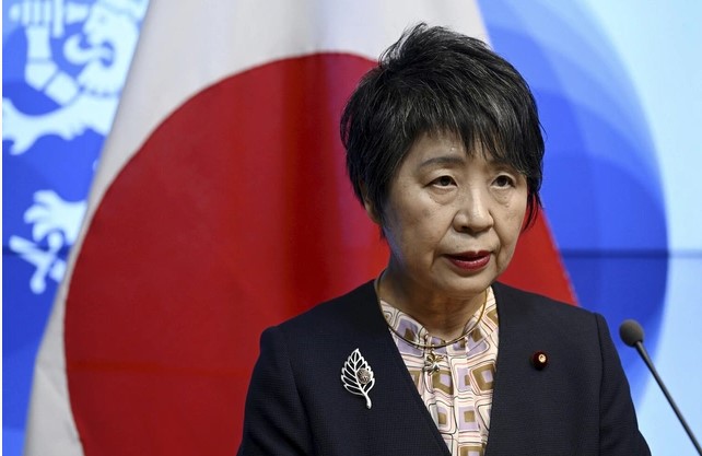 В Японии разгорелся скандал из-за слов главы МИД о бездетных женщинах
 
