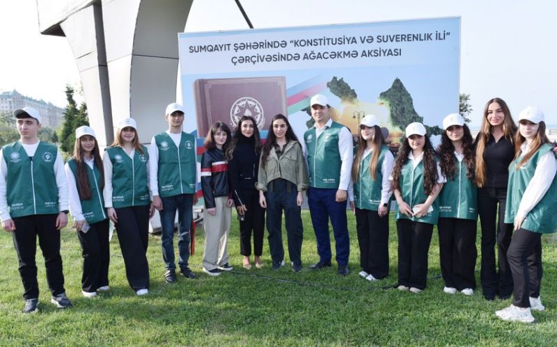 Лейла Алиева и Арзу Алиева приняли участие в акции по посадке деревьев в Сумгайыте
 