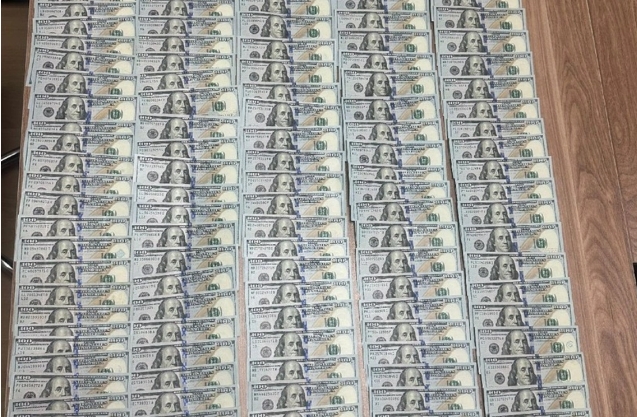 В Нахчыване задержаны подозреваемые в краже более 22 000 долларов
 