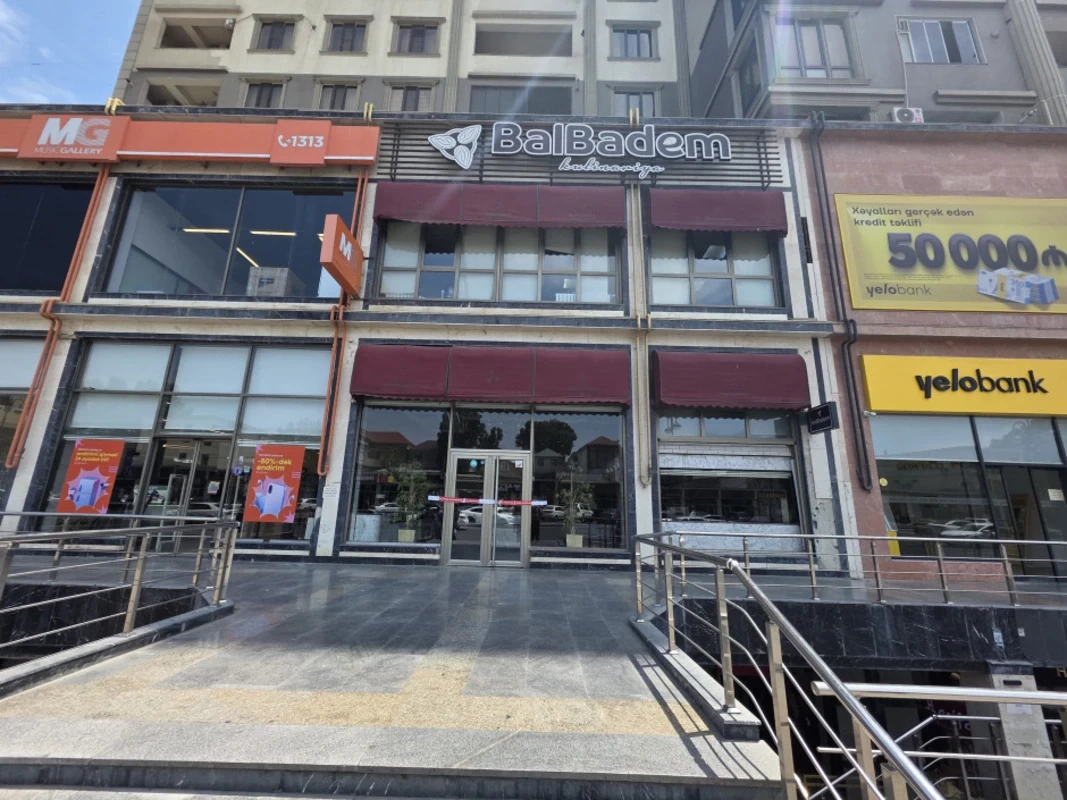 В Баку приостановлена деятельность известного кондитерского магазина - ФОТО/ВИДЕО
 