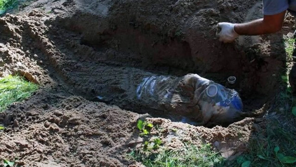 В России пресекли обряд погребения заживо двух человек - ВИДЕО
 