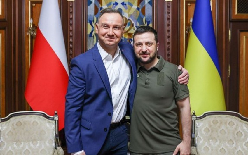 Зеленский наградил Дуду орденом
 