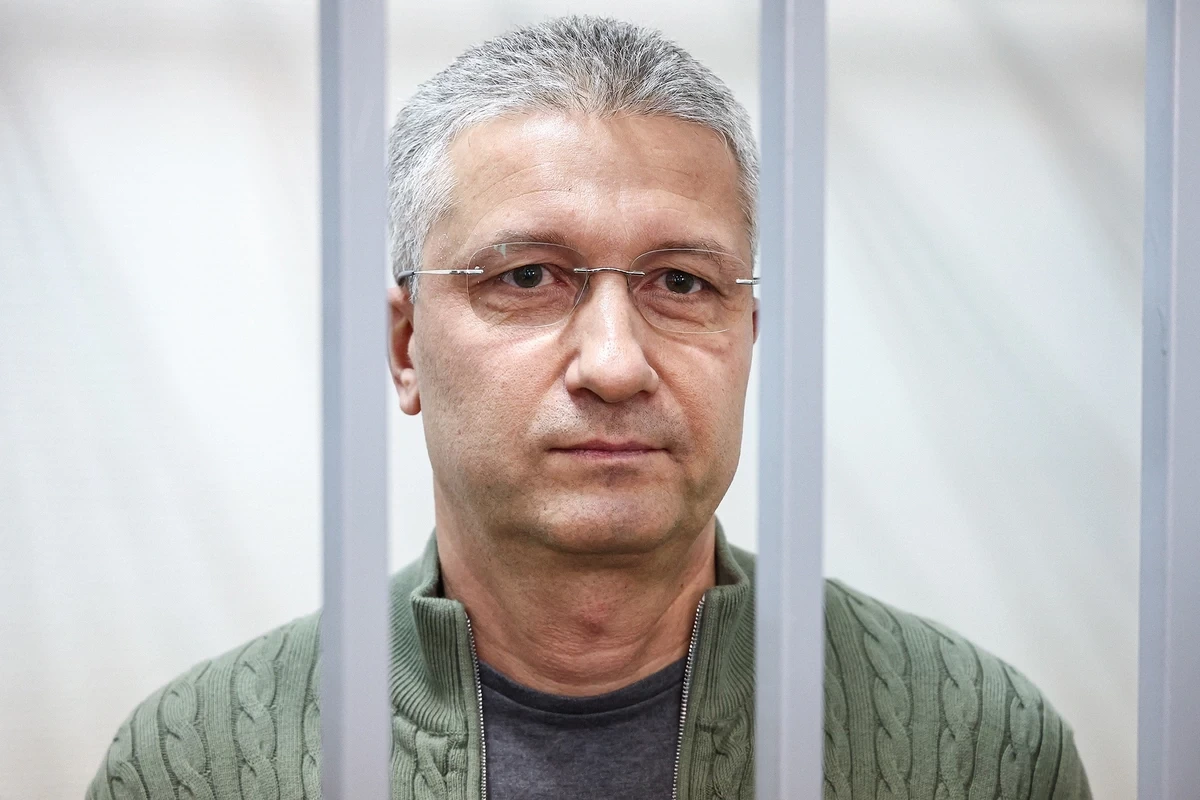 Экс-замминистра обороны России Тимур Иванов получил 13 лет колонии за миллиардные хищения
 