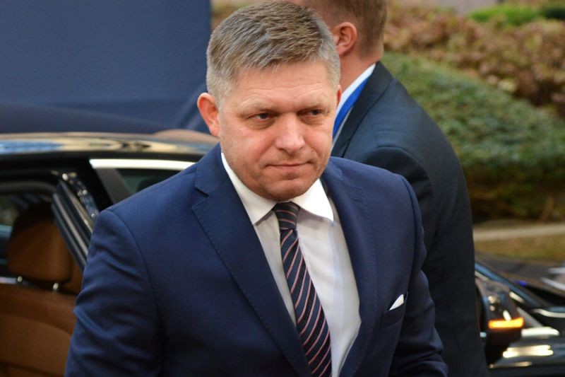 Премьер Словакии заявил о доминировании России на Украине
 
