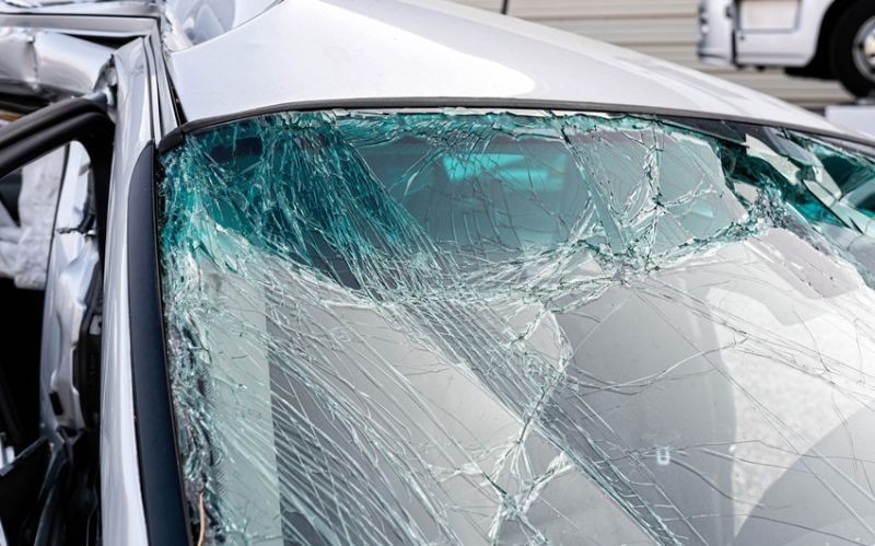В Баку столкнулись два автомобиля, есть погибший и раненые
 