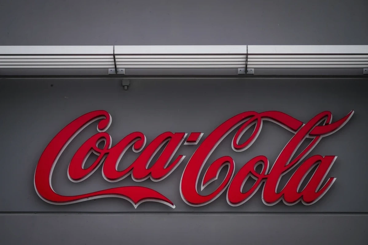 Coca-Cola выпустит газировку с тростниковым сахаром по требованию Трампа
 