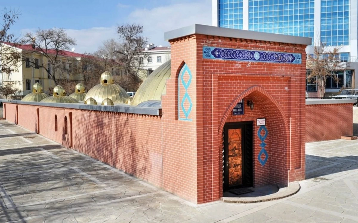 В Нахчыване восстановят уникальный памятник архитектуры XVIII века
 