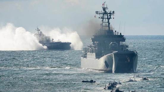 CМИ: ЮАР, РФ и КНР проведут совместные военно-морские учения
 