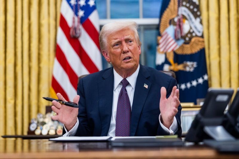 Трамп выступит с заявлением в Белом доме на неизвестную тему
 
