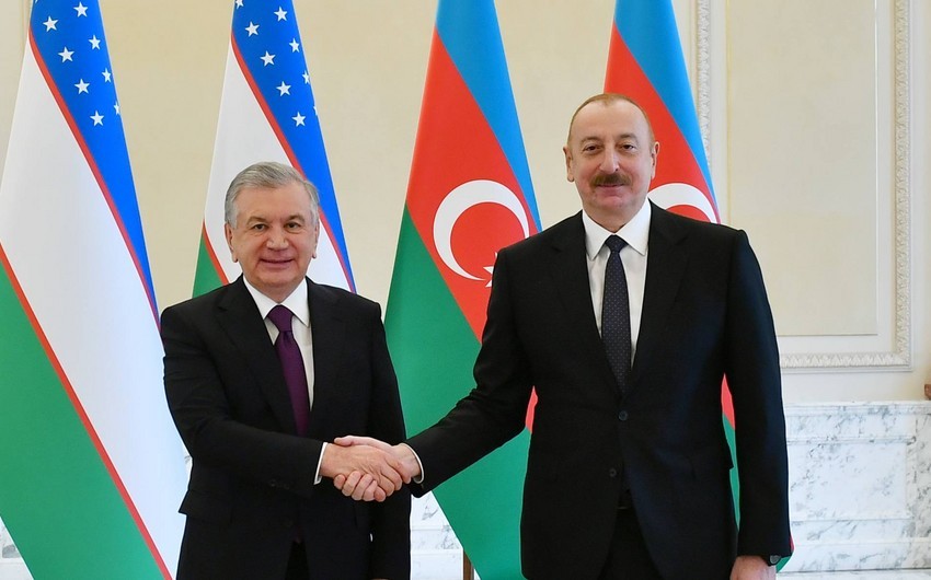 Президент Азербайджана Ильхам Алиев позвонил президенту Узбекистана Шавкату Мирзиёеву
 