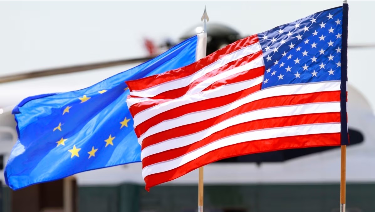 WSJ: отсутствие единой стратегии США и Европы по Украине играет на руку России
 
