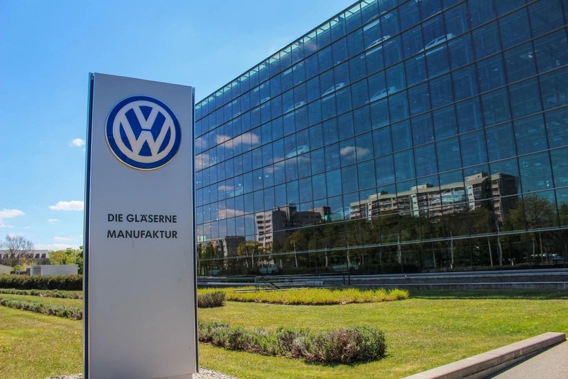 Volkswagen вложит 1 млрд евро в ИИ к 2030 году
 