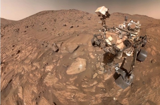 Ученые NASA обнаружили возможные следы древней жизни на Марсе
 