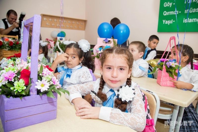В Азербайджане отмечается День знаний
 
