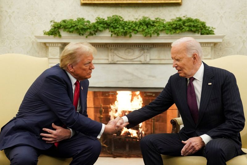 Байден похвалил Трампа и его команду
 
