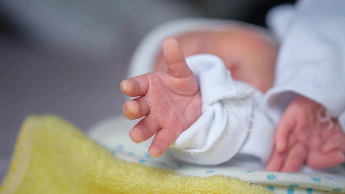 В Хачмазе новорождённый умер по дороге в больницу
 