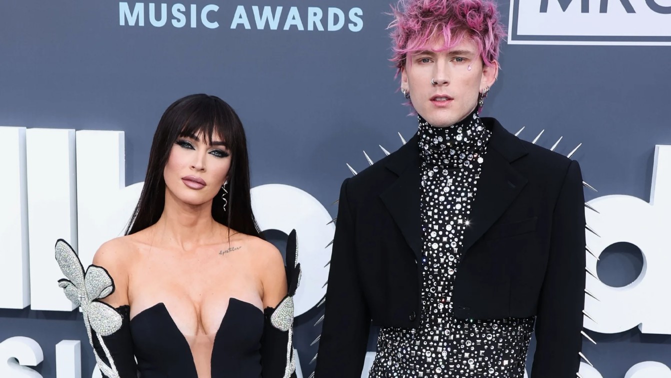 Меган Фокс и Machine Gun Kelly помирились через полгодa после рождения ребенка