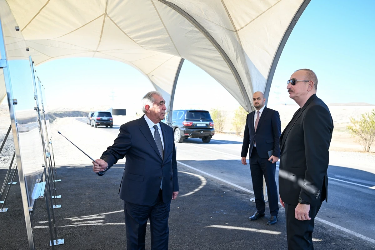 Ильхам Алиев принял участие в открытии автомобильной дороги, ведущей к солнечной электростанции "Шафаг" в Джебраильском районе