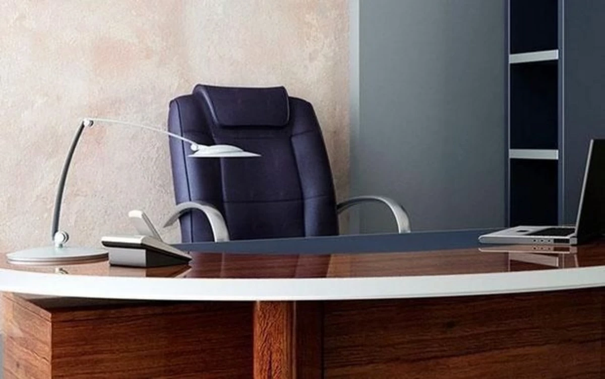 Директор школы уволен после жалобы собственной дочери: вскрылась растрата в 100 000 манатов