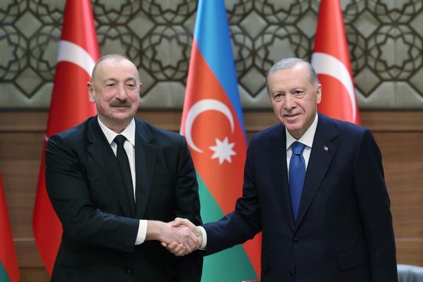 Президент Турции поздравил Ильхама Алиева с 5-й годовщиной Победы
 
