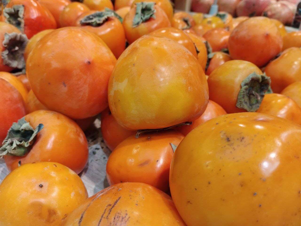 Некоторых людей предостерегли от употребления хурмы
 