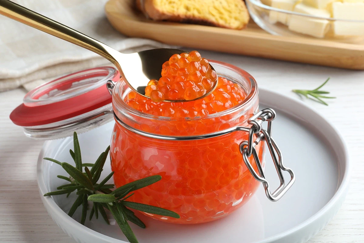 Диетолог раскрыла, кому лучше ограничить употребление икры
 