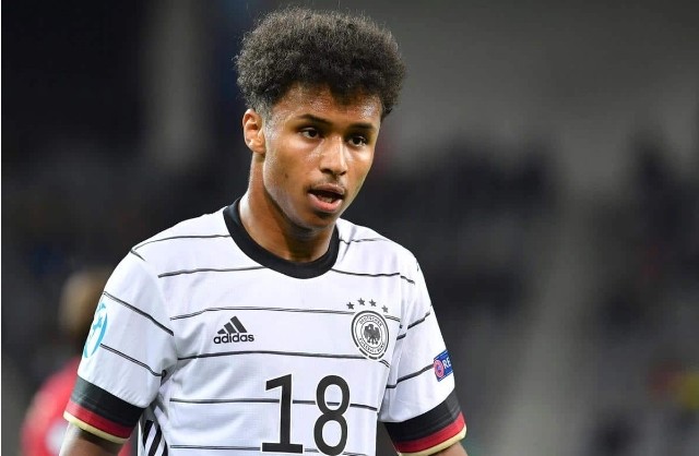 СМИ: Полиция обнаружила в доме Карима Адейеми целый оружейный арсенал
 