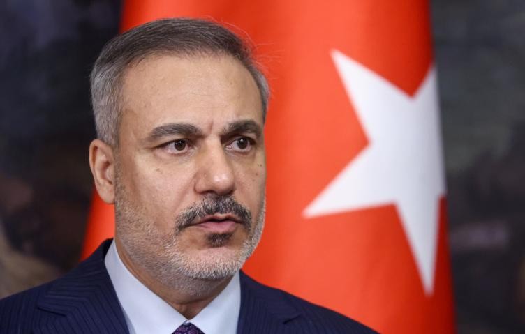 Фидан: Турция продолжит усилия по урегулированию на Украине
 