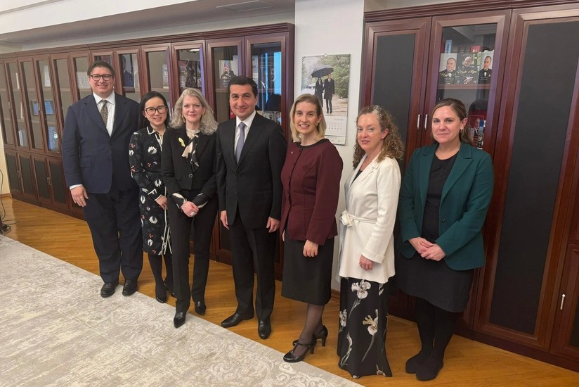 Хикмет Гаджиев обсудил с замгоссекретаря США мирный процесс между Баку и Ереваном