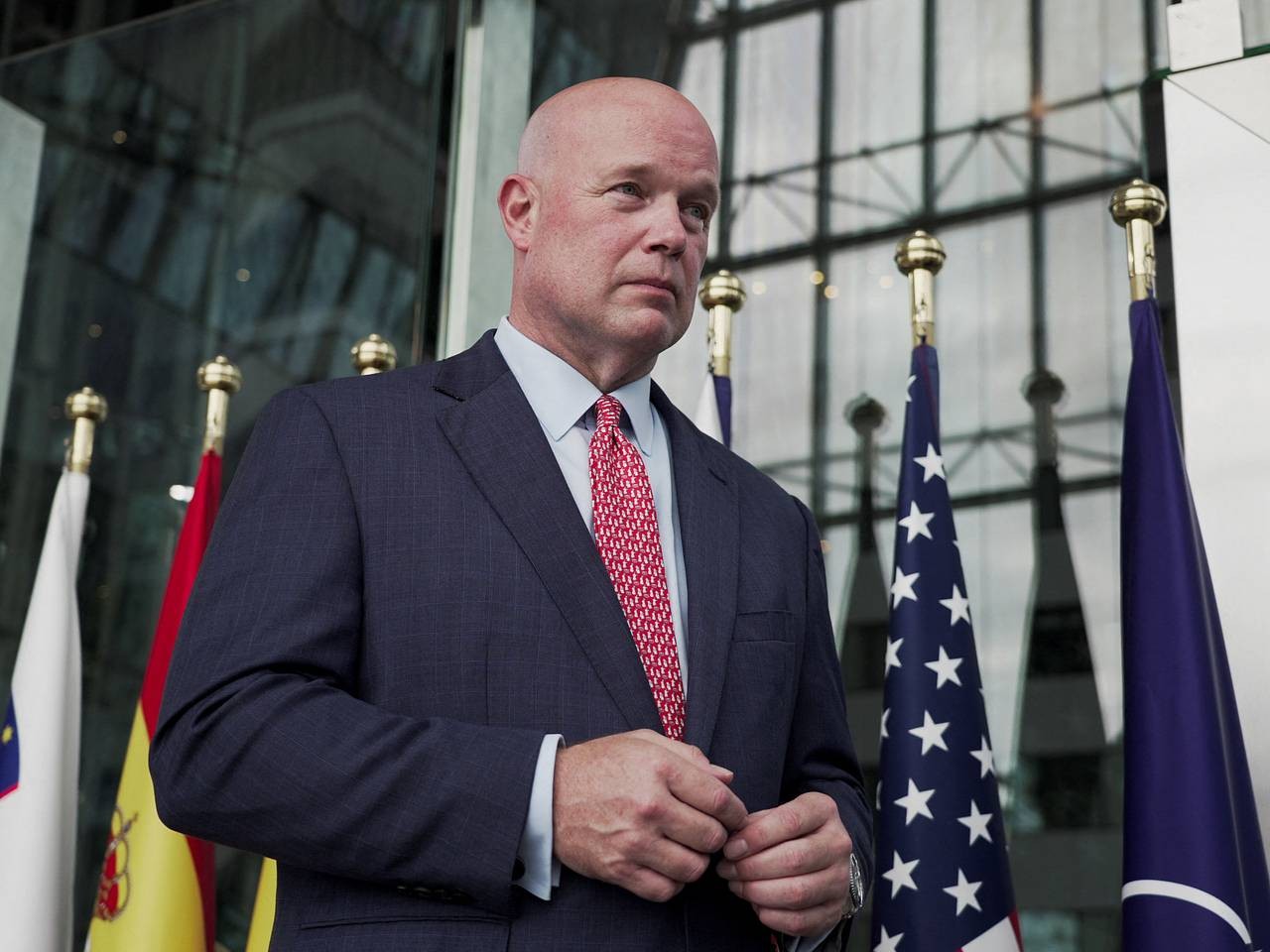 Постпред при НАТО: США продолжат искать возможности для переговоров по Украине
 