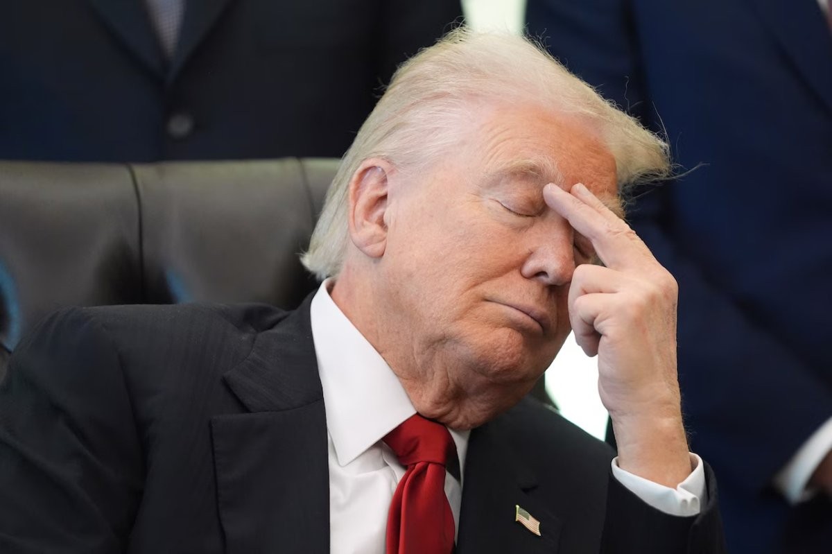 Рейтинг Трампа снизился до минимального показателя
 