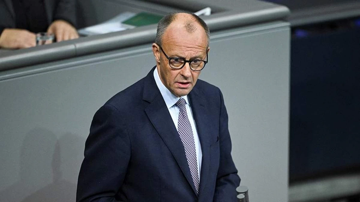 Мерц внезапно отменил ряд встреч ради звонков Трампу и Зеленскому
 