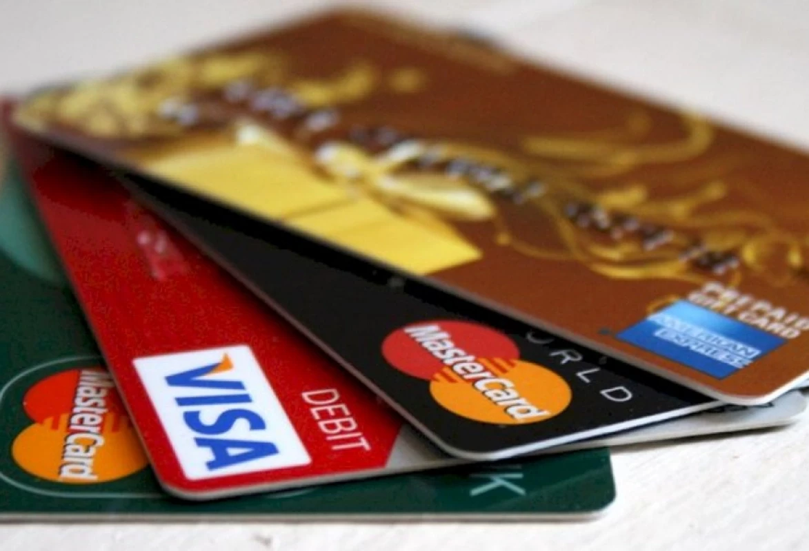 Обвиняемым в краже денег с банковских карт грозит суровое наказание
 