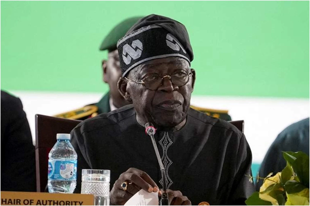 Президент Нигерии объявил в стране режим ЧС и набор 20 000 новых новобранцев
 