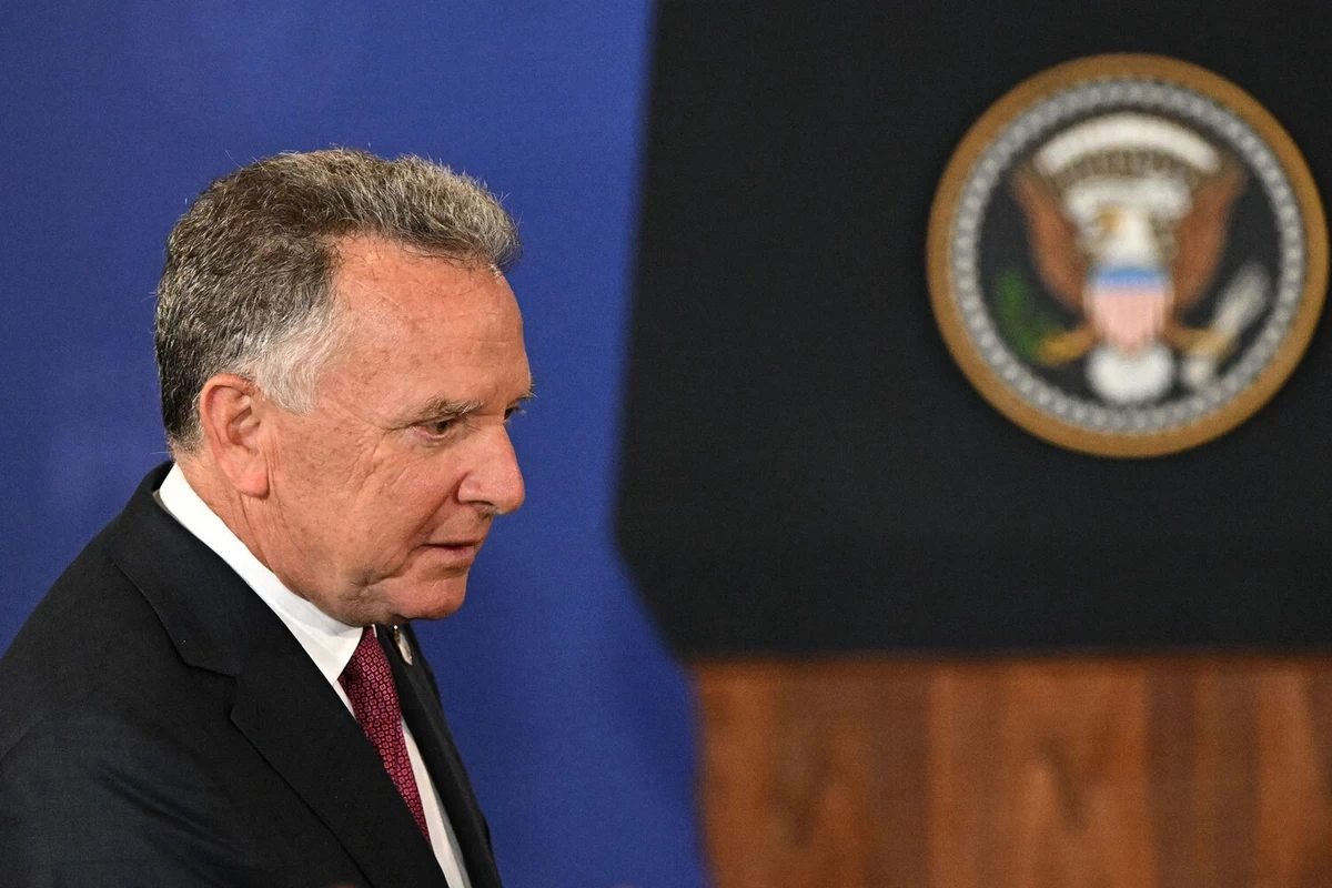 Уиткофф: Россия, Украина и США должны стать деловыми партнерами
 