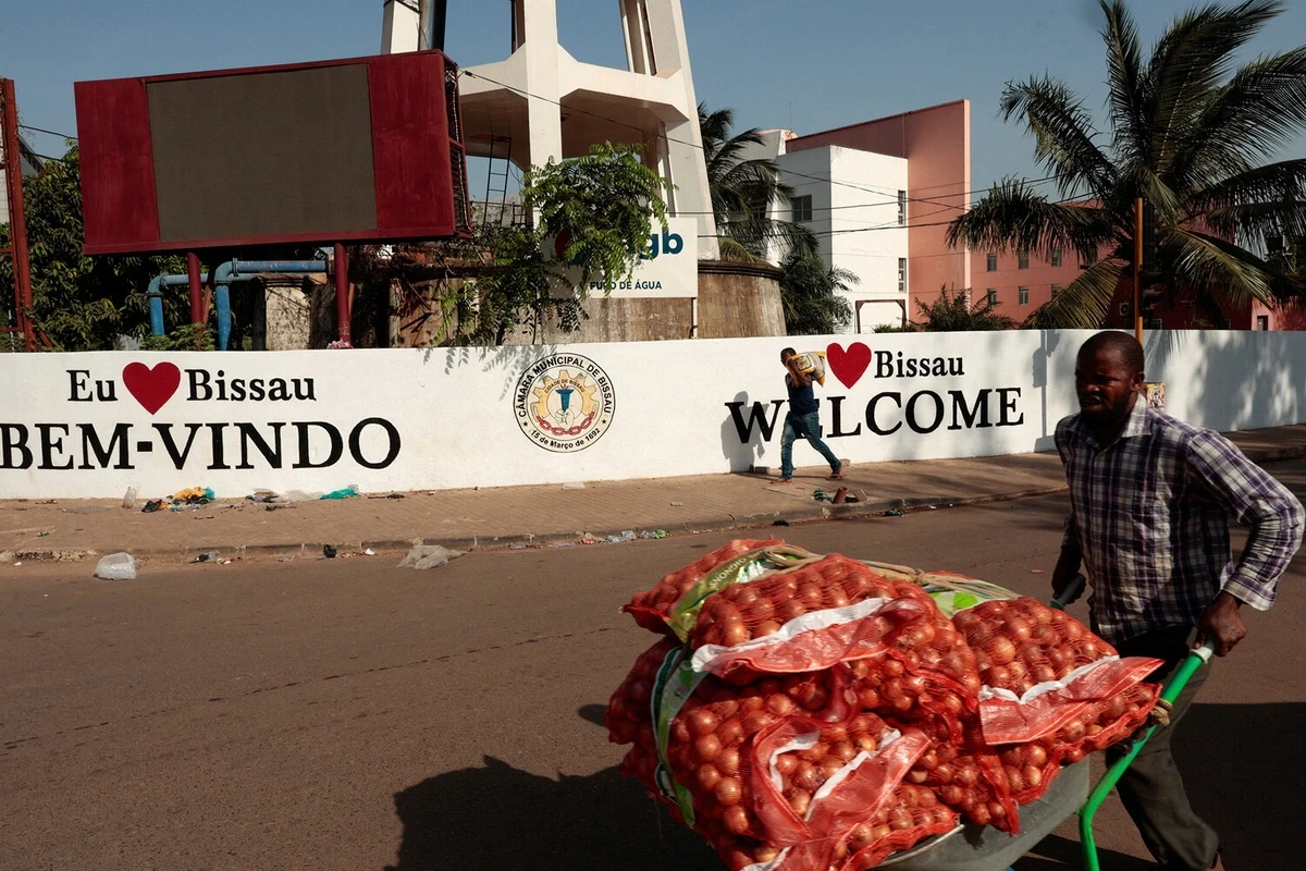 Африканский союз приостановил членство Гвинеи-Бисау после военного переворота
 