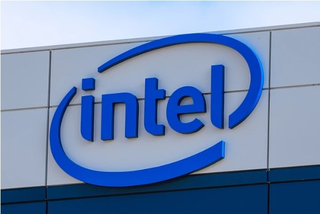 Intel может начать делать чипы для компьютеров Apple
 