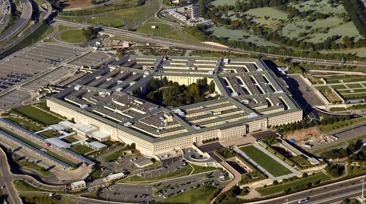 СМИ: Пентагон перестал поддерживать связь с ФРГ
 