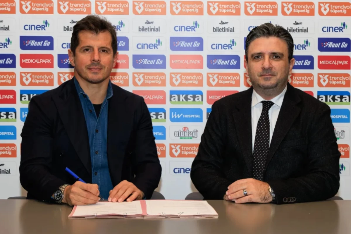 Эмре Белёзоглу возглавил стамбульский клуб
 