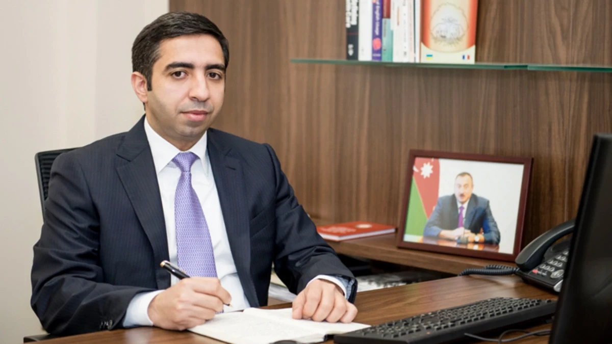 Заур Алиев уволил заместителя директора