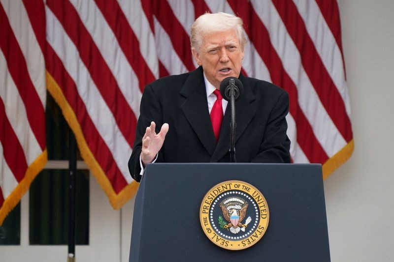 СМИ: Трамп готов перезагрузить отношения с Россией в ущерб Украине