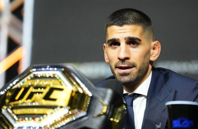 Чемпион UFC Илия Топурия отказался от защиты пояса из-за обвинений в домашнем насилии
 