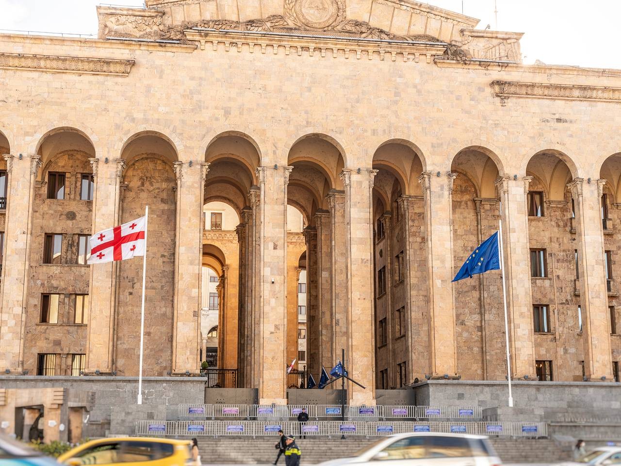 Парламент Грузии принял закон о роспуске администрации Южной Осетии
 