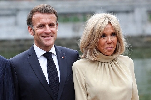 Экс-помощник Макрона: В отношениях Эммануэля и Брижит произошли изменения
 