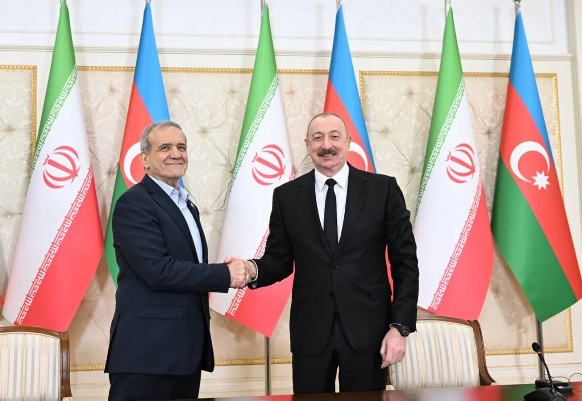 Масуд Пезешкиан позвонил Ильхаму Алиеву
 