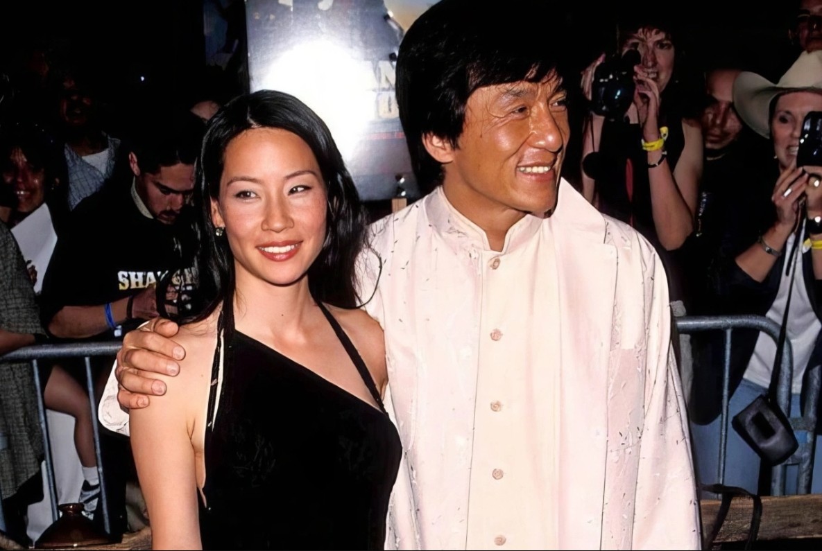 Люси Лью просила Джеки Чана научить ее трюкам, но он отказался
 