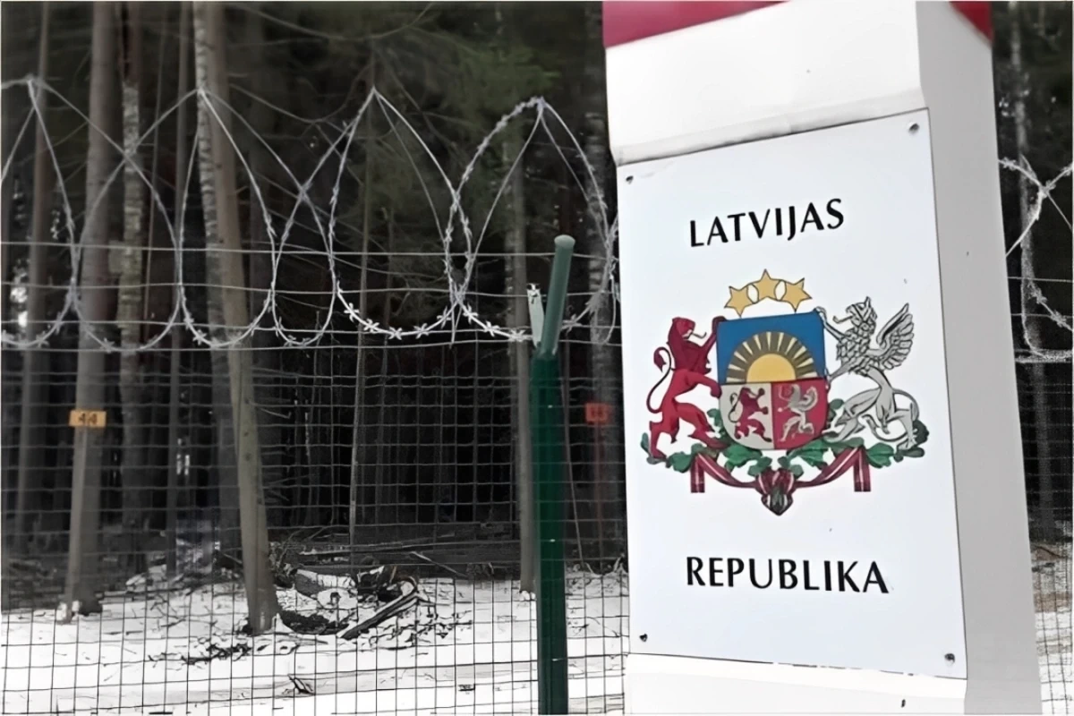 Латвия завершила строительство забора на границе с Россией
 